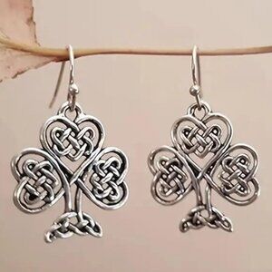 KNOTTED SHAMROCK DANGLES